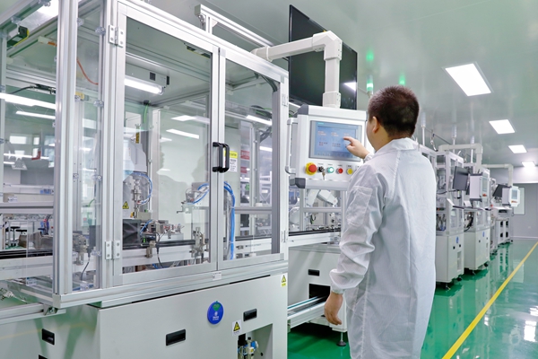 2-光電模塊智能生產(chǎn)線.jpg 2-光電模塊智能生產(chǎn)線.jpg